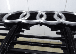Audi e-tron 18- zderzak przód przedni oryg 4KE807437 8