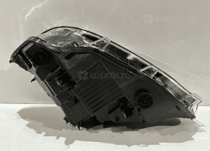 BMW 4 F32 / F36 LCI Lampa przednia Led R - 16011 8