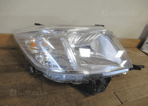 Lampa przednia przód prawa toyota hilux vii 7 lift 2013-2015 rok 3