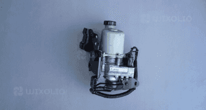 Pompa wspomagania Sandero I Logan 1,5 DCI 10