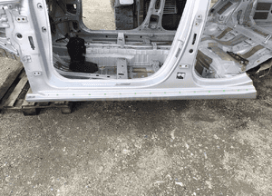 Opel insignia b ćwiartka lewa próg słupek a i b 2