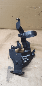 Mocowanie uchwyt pompy ABS Audi A6 C6 4F0614119M 1