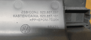 Schowek pasażera Europa VW Fox 5Z0857101 5Z0857097 5