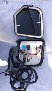 Obudowa skrzynki bezpieczników Bmw F10 F11 10-17r 7555151 2