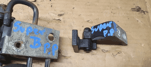 Zawias zawiasy drzwi prawy przód para Skoda Superb 4B0831412B 6