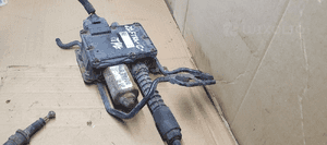 Mechanizm hamulca ręcznego elektryczny Citroen C5 III Opel Zafira 13386364 13389454 4