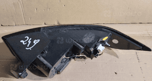 Lampa lewa tył tylna w błotnik land rover evoque 3