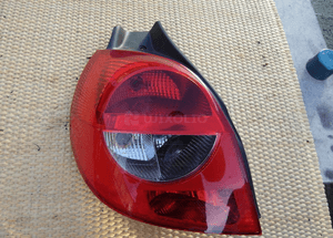 Renault clio iv idealna lampa tylna lewa