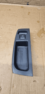 Przełącznik przycisk szyby prawy przód VW Fox 5Z0959856 5Z0867172 1