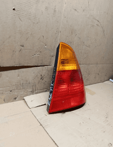 Lampa prawy tył tylna prawa BMW 3 E46 Kombi 6905628 8368758 3