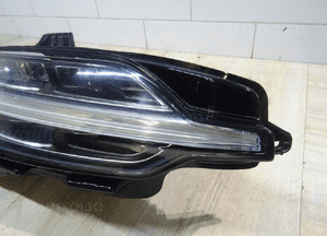 LAMPA PRZÓD PRAWA VOLVO S60 V60 full LED 32314167 2