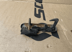 Zamek rygiel maski przód VW EOS 1Q0823480 2