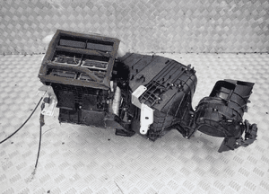 NAGRZEWNICA VW T5 TRANSPORTER POD KLIME 4