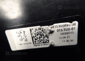 Peugeot 308 iii T10 21- lampa lewy tył w klapę lewa tylna oryginał 10