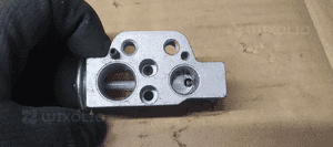 Zawór rozprężny zaworek Audi A4 B8 H7995002 2