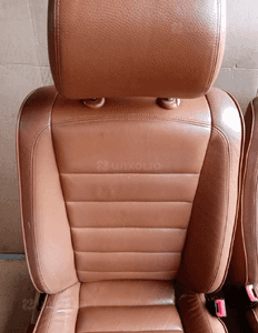 Fotele komplet kanapa boczki skóra ruda elektryczne VW Touareg 7L 4