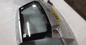 Klapa bagażnika tył tylna opel vectra c lift kombi Z157 srebrny posiada wgniecenie 3