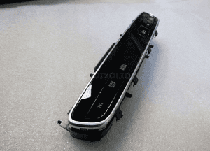 Mercedes W213 panel sterowania radiem nawigacją 5