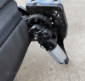 mercedes gl x164 kanapa tył siedzisko fotel trzeciego rzędu czarna skora składany silnik fotela stelaż 4