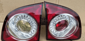 VW Golf 5 V  Plus lampa tył tylna lewa prawa w klapę 5M0945094J 5M0945093J 3