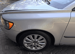 Volvo S40 V50 błotnik przód przedni prawy 426-26 2