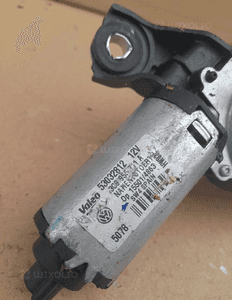 SILNICZEK WYCIERACZKI TYŁ VW PASSAT B6 KOMBI nr 3C9955711A 3