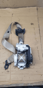 Pas bezpieczeństwa napinacz prawy przód przedni prawy Mercedes GL X166 W166 A1668601400 1