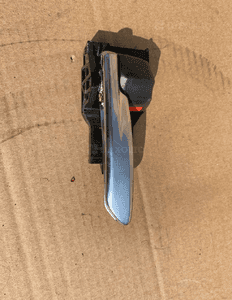 Klamka wewnętrzna lewy przód przednia lewa Toyota RAV4 V 19- 69274-33060 1