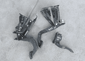 Mercedes Sprinter 906 CRAFTER pedał gaz hamulec sprzęgło