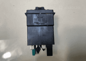 Audi przełacznik podgrzewania kanapy tylnej 8E0963563 4E0963563A 2