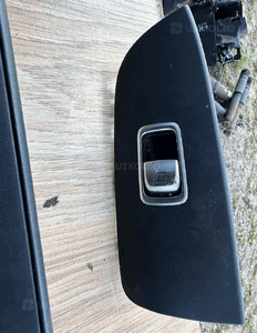 Mercedes 447 VITO V klasa osłona plastik wnętrza schowek obudowa ramka kratka konsoli panel szyby 14