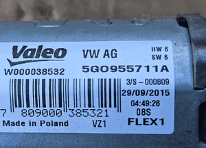 VW Passat B8 kombi silniczek wycieraczki tył tylnej 5G0955711A 3