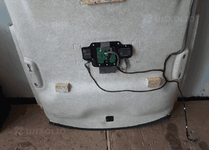 Jaguar XE podsufitka czarna 10