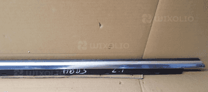Listwa zgarniająca chrom drzwi lewy tył Audi A8 D3 4E0853763D 3