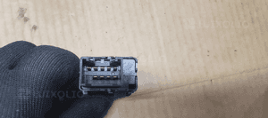 Przełącznik świateł awaryjnych Land Rover Freelander 3