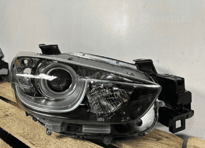 Lampa przod przednia prawa mazda CX5 i 1 2012- zwykla KD5351030F europa 2