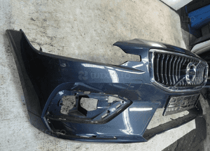 Volvo V60 ii S60 iii z grilem zderzak przedni 2