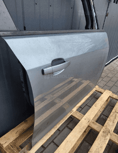 DRZWI prawe prawy przód przednie Opel Astra 4 IV J Kombi 5D HB Z179 09- 3