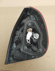 Toyota Corolla E11 lift 3D lampa tyl tylna lewa 2