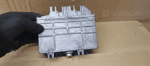 Komputer sterownik silnika VW Polo 6N 1.4B 030906027B 3