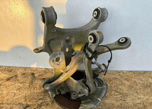 BMW 5 F10 F11 Zwrotnica tył Prawa - 16412 1