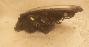 * LAMPA PRZEDNIA PRAWA PRZÓD PRAWO TOYOTA VERSO COROLLA 3