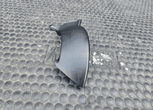Oslona 8K9827279A 8K9827280A Oslony Maskownica Zawiasow Zawiasu Zawias Klapy Bagaznika Audi A4 B8 Avant Kombi 14