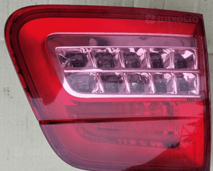 Citroen C5 III lampa tyl lewa w klape sedan 2