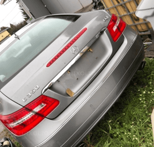 MERCEDES E 207 lampa lampy tylna LEWA led   prawa w klapę mała 1