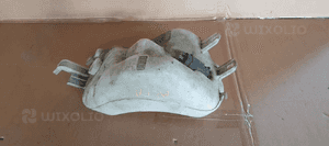 Zbiorniczek spryskiwaczy pompka Alfa 147 4