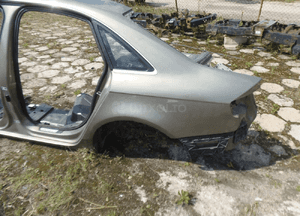 Audi A4 B8 sedan błotnik tylny lewy LY1Q 1