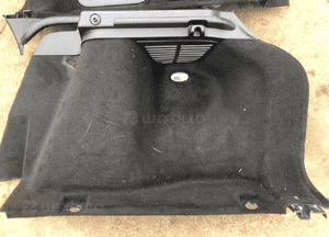 Boczki bagażnika czarne Range Rover Evoque 2