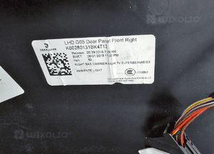 TAPICERKA DRZWI BMW X5 G05 PRAWY PRZÓD 3