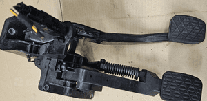 Mercedes W169 A pedał sprzęgła hamulca A 1692900701 1